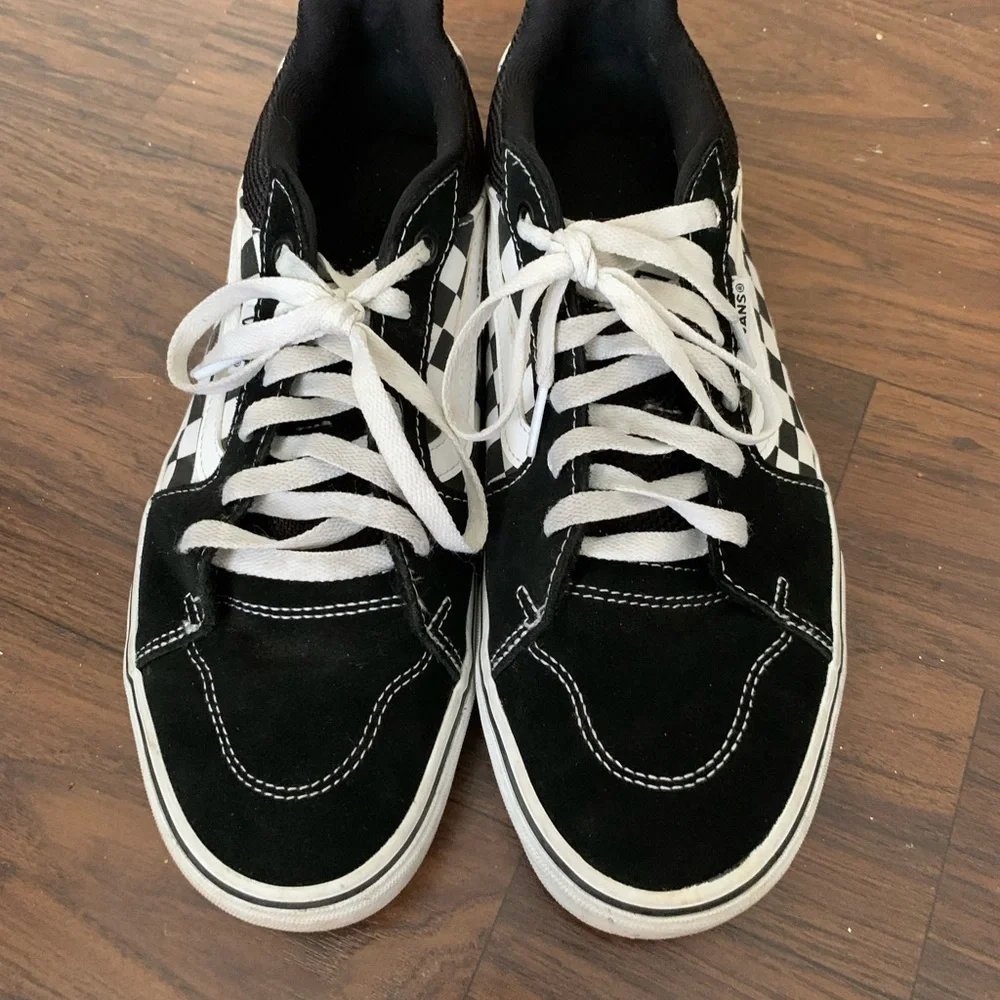 Black and white Checkered Filmore Vans - Picture 4 of 5